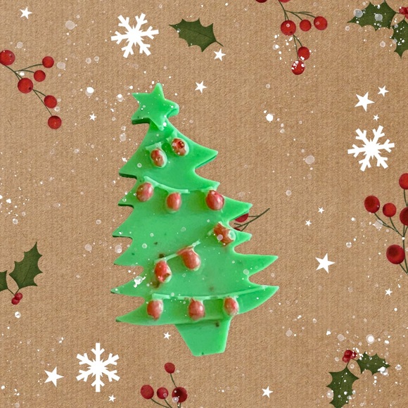 VintageBitchGifts Organic Cranberry Cookie Christmas Tree Mini Soaps 5 Pieces - Picture 3 of 9